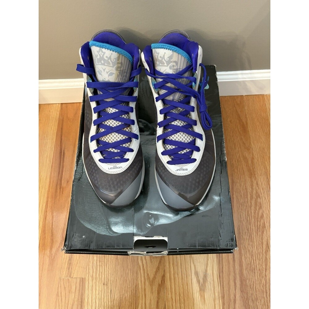 Nike Lebron 8 V/2 Summit Lake Hornets Grey Orion Blue 429676-001 Men’s Size 12